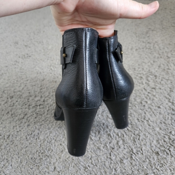 Madewell 'Lonnie' Ankle Bootie Sz 8 Black Leather Stacked Heels Side Flaw - Picture 4 of 8